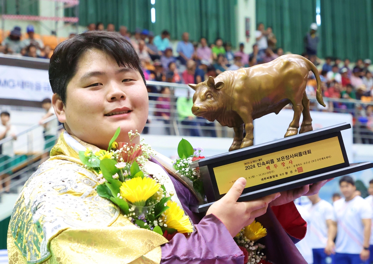 2场贡献3球1助！西甲官方：维尼修斯当选11月西甲最佳球员