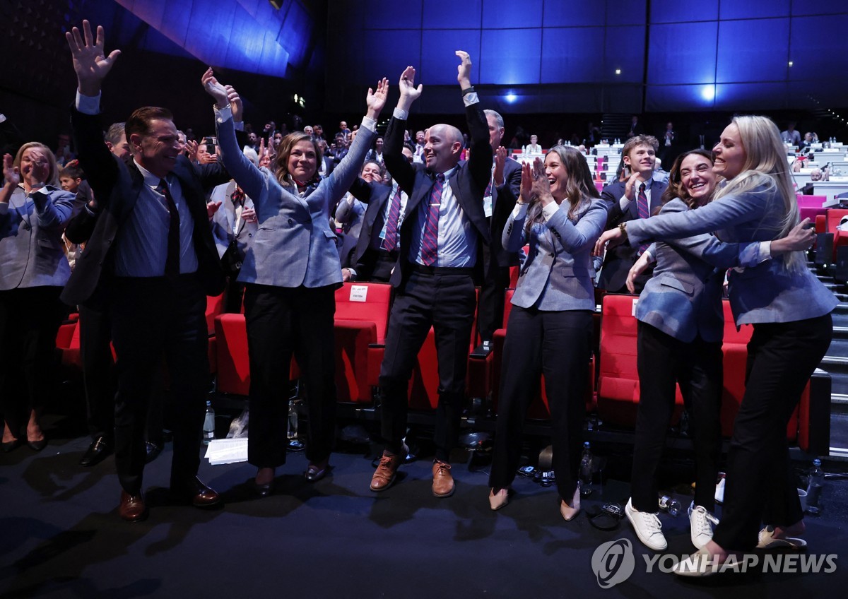 伯恩茅斯vs西汉姆联：凯帕、尤斯廷-克鲁伊维特首发，帕奎塔、万-比萨卡出战